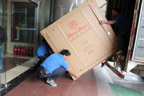 临高钢琴贵重工艺品无忧运